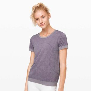 sz 8 - Lululemon Swiftly Relaxed Short Sleeve Purple Quartz / Violet Grey.